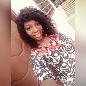 Meet your Posher, Nadège